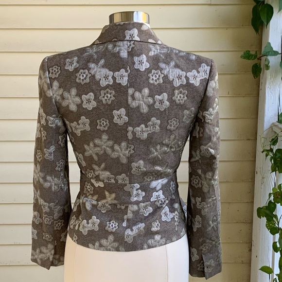 Marlowe Womens 40 (US 6) Blazer Jacket Brown Cream Embossed Floral Belted Italy - Picture 2 of 10